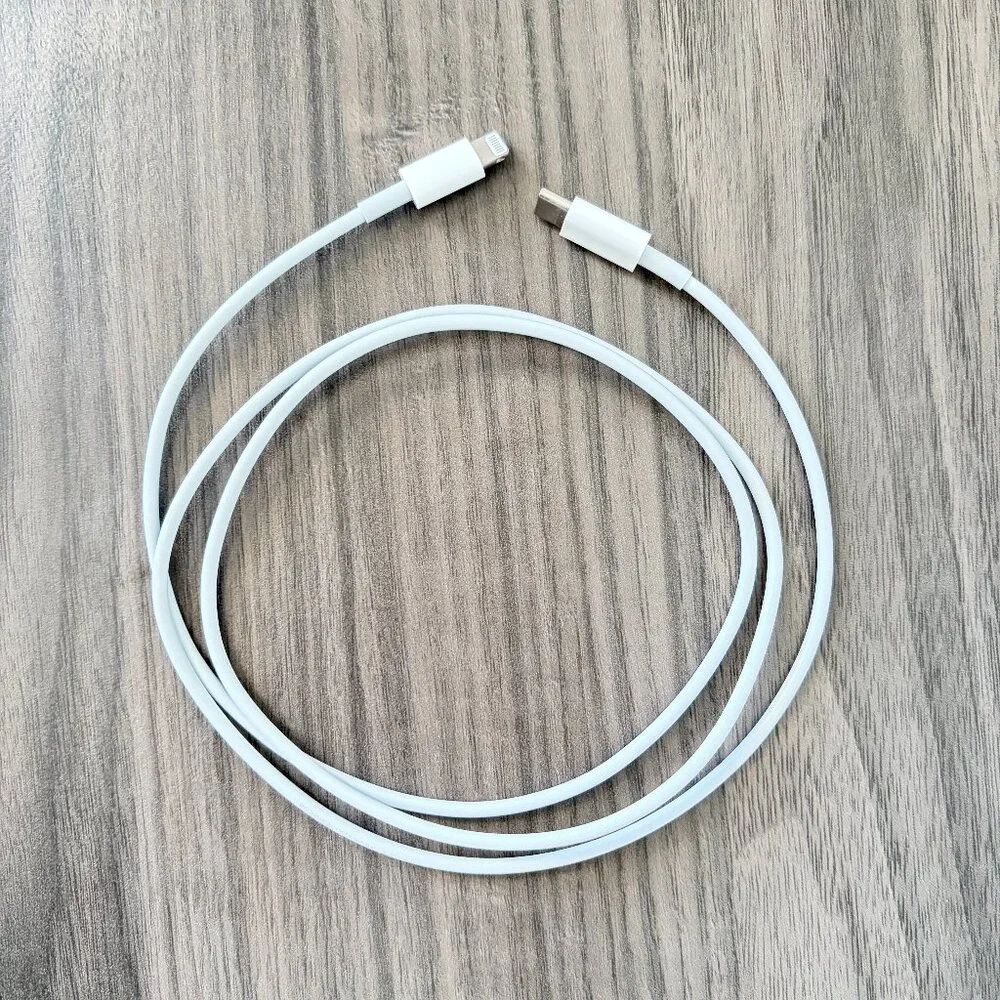 Apple Lightning USB-C Cable - 39